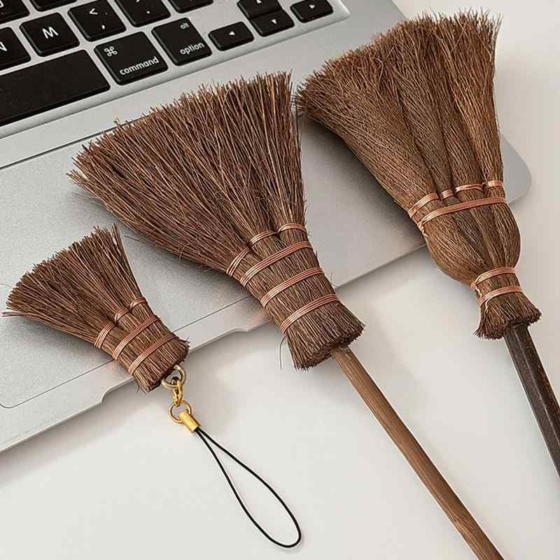 卓上ほうき ミニ 隙間掃除 棕櫚素材 キーボード掃除 デスククリーニング 携帯用 ブ...