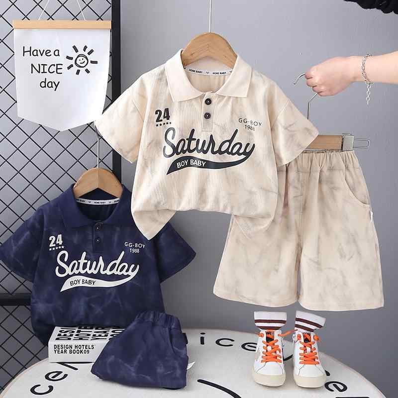 ・カテゴリ: 子供服セットアップ・対象性別: 男女共用・スタイル: スポーツ・セット内容: 2点セット・対象年齢: 1〜3歳（身長80〜100cm）・袖丈: 半袖・パンツ丈: ショートパンツ・生地の厚さ: 薄手・素材: 綿95%、スパンデックス5%・安全基準: A類・留め具の種類: プルオーバー・カラー展開: ブラック、ダークカーキ・サイズ展開: 80cm、90cm、100cm、110cm、120cm