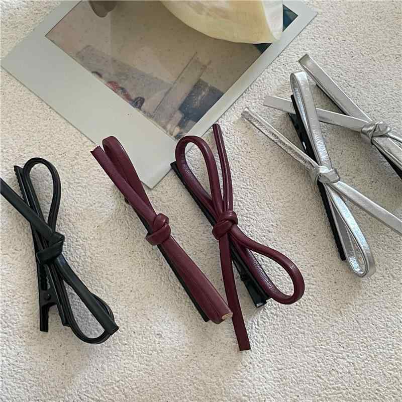 ヘアクリップ レディース レザー調 蝶結び ワインレッド ブラック 高級感 ヘアピン 前髪クリップ ヘアアクセサリー 韓国風 フェミニン カジュアル 2個セット