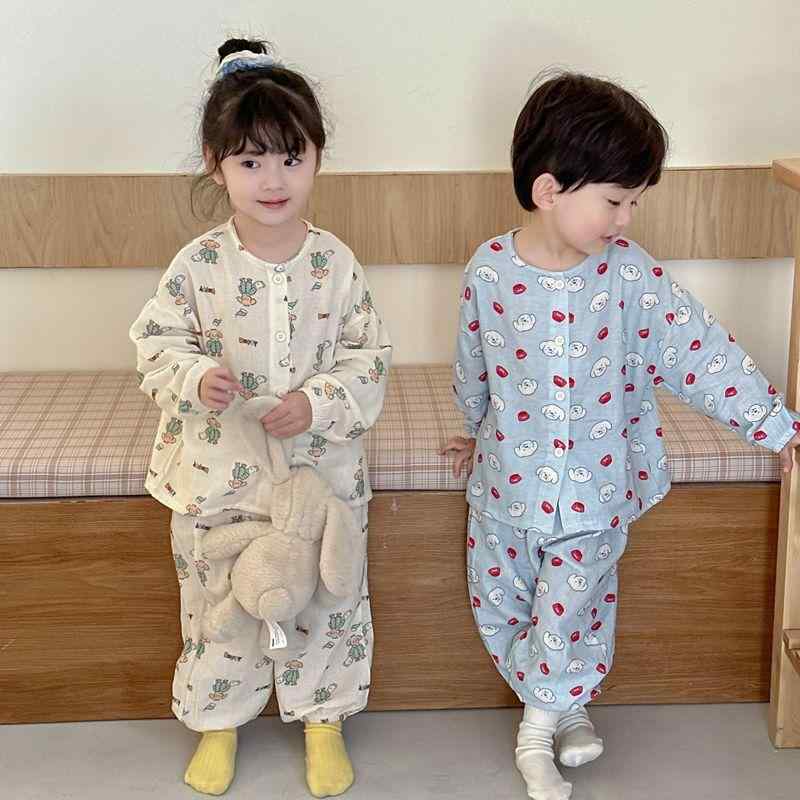 ・カテゴリ: 子供ルームウェア・対象: 女児・対象年齢: 3〜8歳・対応身長: 90cm,100cm,110cm,120cm,130cm,140cm・主な素材: 綿・素材: ガーゼ・厚み: 薄手・柄: カートゥーン・スタイル: 韓国風・カラー展開: 緑の服小犬（ベビーガーゼ）,青底小白狗（ベビーガーゼ）,帽子熊（ベビーガーゼ）,紫色格子（ベビーガーゼ）,大鹅（半袖長パンツ）,糯米狗狗（半袖長パンツ）・タイプ: セット・機能: 吸湿速乾・加工: 柔軟処理