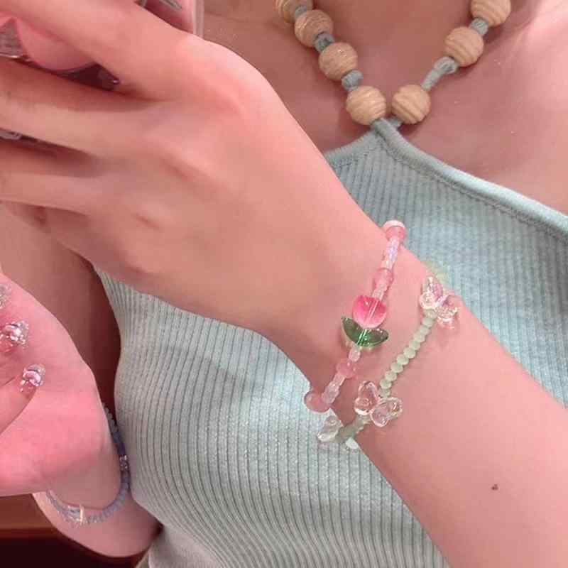 ・カテゴリ: 手飾・主な素材: 人造水晶・加工技術: 手工・スタイル: 自然、清新フェミニン・デザイン: 星星・カラー展開: 郁金香ブレスレット、蝴蝶ブレスレット、星星ブレスレット、郁金香3件套・対象: 女性
