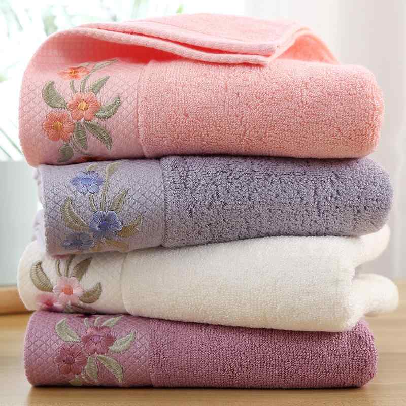 ・主な素材: 竹繊維・糸仕様: 32股・加工: 刺繍・重量: 120g～140g・カラー展開: オレンジ、紫、グレー、ベージュ・サイズ展開: 30×60cm、34×75cm、70×140cm・種類: タオル、フェイスタオル