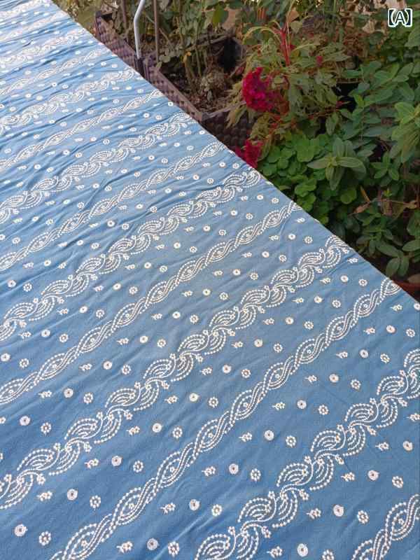 bloomelierの生地 エスニック風 刺繍 コットンリネン 手芸用 140cm幅 花柄 春夏 裁縫用 洋服 バッグ カーテン テーブルクロス クッションカバー ハンドメイド 手作り ライトブルー 肉ピンク サビレッド ディープブルー｜アングル2