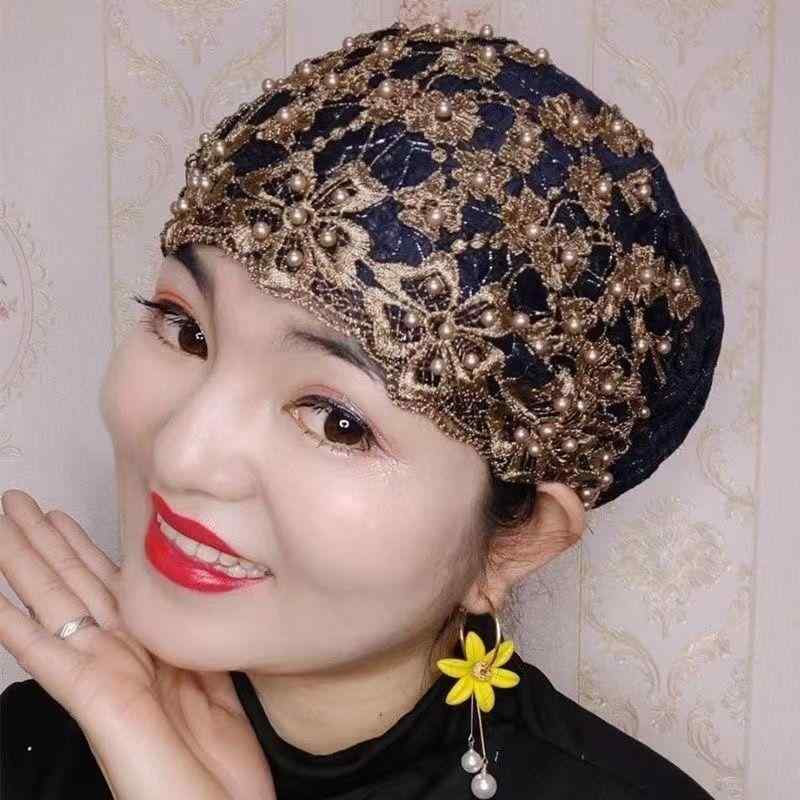 ・カテゴリ: 帽子・性別: 女性・対象年齢: 中高年・主な素材: ポリエステル・織り方: 平織り・柄: 無地・加工方法: 刺繍・デザイン特徴: レース、ビーズ飾り・スタイル: エスニック風・カラー展開: ブラック、ピンク、ブラウン、ネイビー、ワインレッド、ロイヤルブルー、パープル・サイズ展開: フリーサイズ（伸縮性あり）