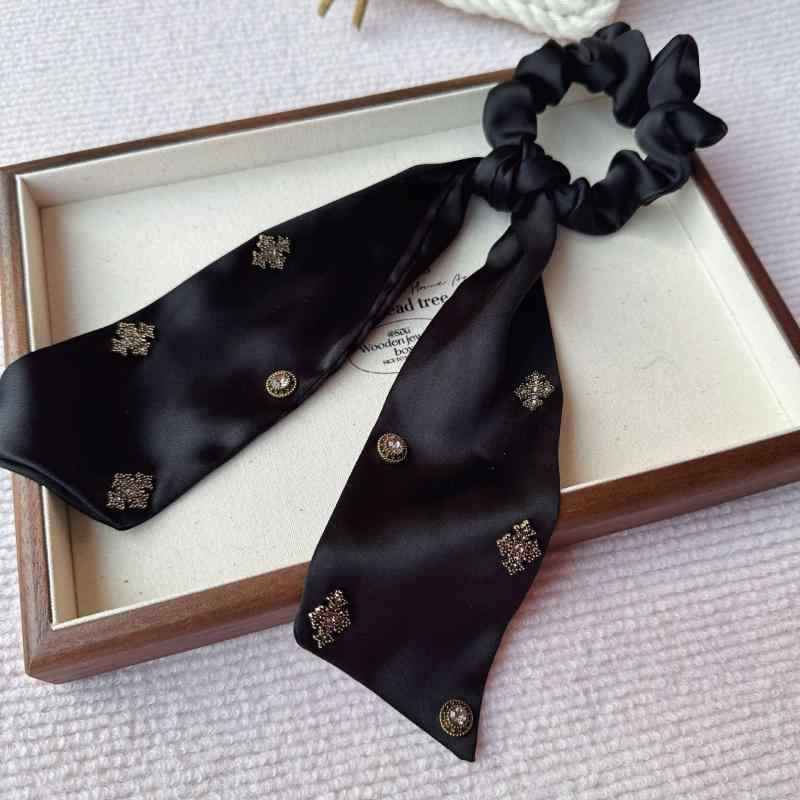 ・カテゴリ: ヘアゴム・素材: 混合素材・製法: ハンドメイド・カラー展開: ブラック、ブラウン・スタイル: フレンチレトロ、文芸レトロ