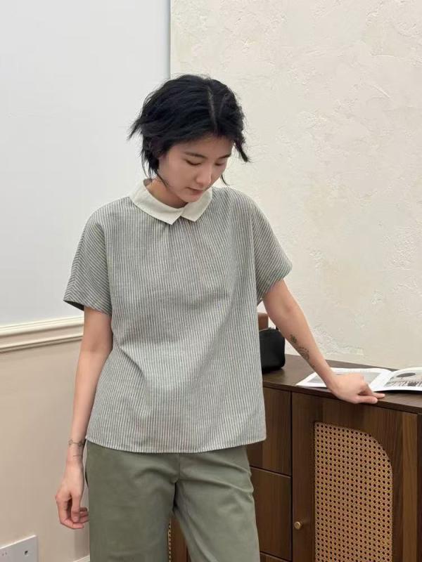 ・カテゴリ: シャツ・スタイル: 少女風、清新フェミニン・主な素材: 綿・素材の含有量: 50%以上70%未満・柄: 格子・ネックライン: 娃娃領・袖丈: 半袖・袖の種類: レギュラー・シルエット: ルーズフィット・前立て: シングルブレストマルチボタン・カラー展開: ブラウン、ネイビー、ホワイト・サイズ展開: フリーサイズ
