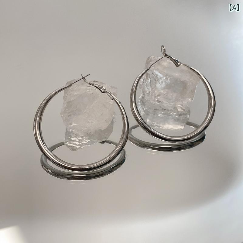 bloomelierのピアス レディース フープピアス 金属アレルギー対応 電気メッキ加工 大ぶり 丸型 シンプル アクセサリー ゴールド シルバー 通学 通勤用 おしゃれ｜アングル2