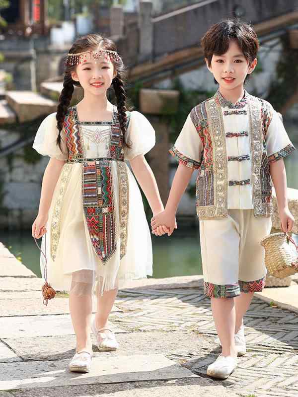 ・柄: 花柄・生地加工: 柔軟加工・デザイン: 可愛い、配色・素材: 綿・素材の含有量: 95%・厚さ: 普通・カラー展開: 女児用、男児用・サイズ展開: 90cm、100cm、110cm、120cm、130cm、140cm、150cm、160cm、170cm・スタイル: チャイナ風・タイプ: 唐装