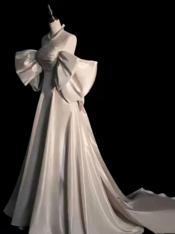 ・カテゴリ: 婚紗・ウェディングドレス・カラー展開: ホワイト・サイズ展開: XS、S、M、L、XL、XXL、XXXL・シルエット: Aライン・デザイン特徴: 編み上げ・袖丈: 三分袖・スカート丈: ロング丈・ウエスト: レギュラーウエスト・袖型: レギュラースリーブ