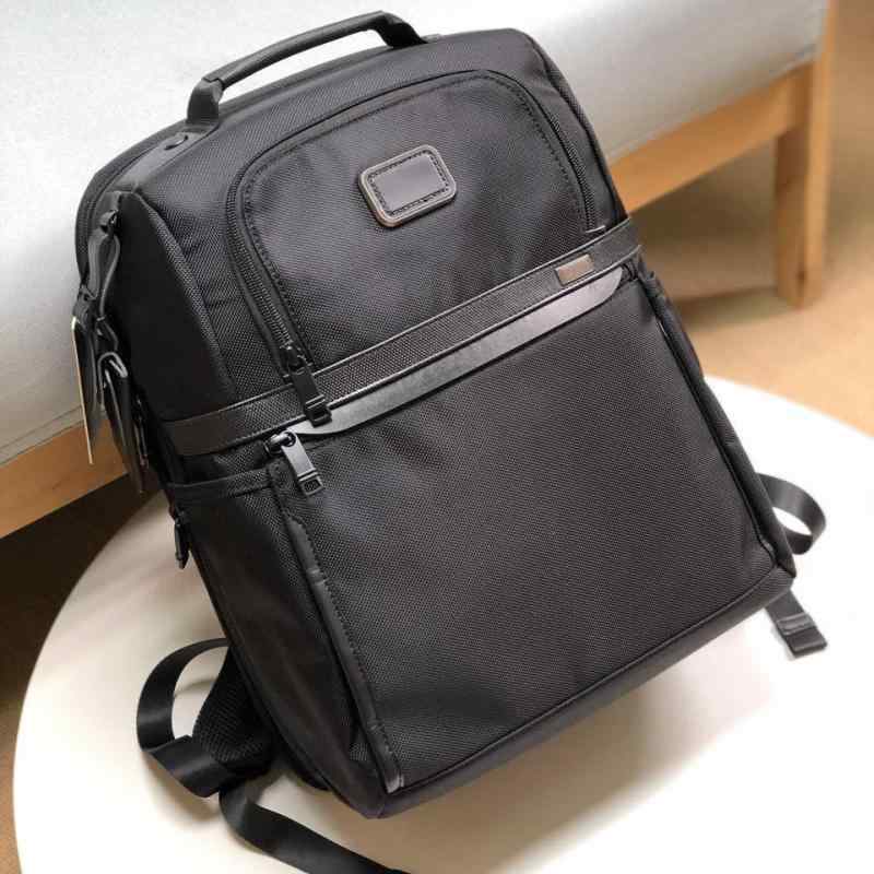 リュック メンズ ビジネス リュックサック バックパック 大容量 A4 15インチ PC対応 ナイロン 軽量 拡張機能付き 撥水 耐摩耗 通勤 通学 出張 旅行 無地 ブラック