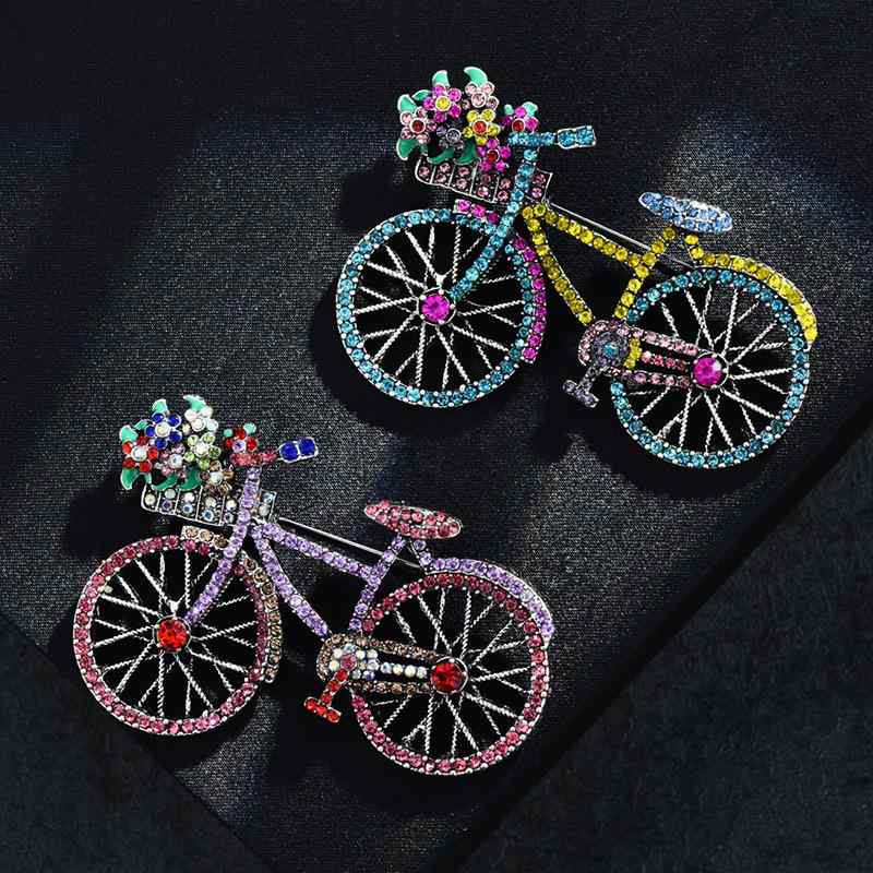 ・スタイル: ファッション通勤・主な素材: 亜鉛合金・装飾素材: ラインストーン・カラー展開: ピンク・機能: 2way・対象: レディース・カテゴリ: ブローチ