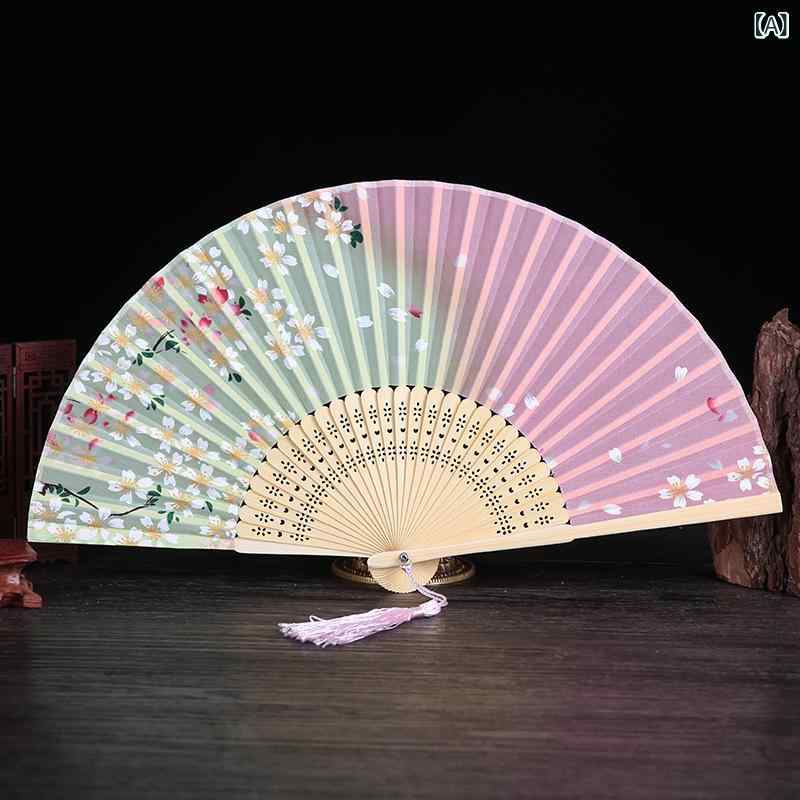 bloomelierの扇子 レディース 折りたたみ 和風 桜柄 竹製 シルク調 軽量 上品 和装小物 ダンス 浴衣 着物 贈り物｜アングル2