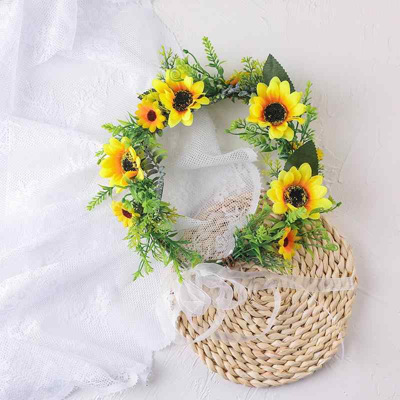 花冠 キッズ カチューシャ ヘアアクセサリー イエロー 向日葵 ひまわり 髪飾り 女の子 花かんむり お花 発表会 結婚式 ブライダル ピアノ 演奏会 卒園式 入園式 ハロウィン クリスマス パーティー イベント フェス リゾート