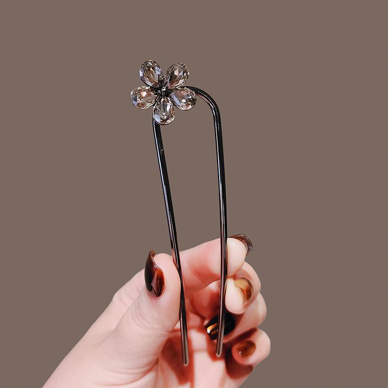 ・カテゴリ: ヘアアクセサリー・スタイル: 新中式・形状: 花モチーフ・加工技術: 手工芸・素材: 合金・カラー展開: 五瓣花U型かんざし