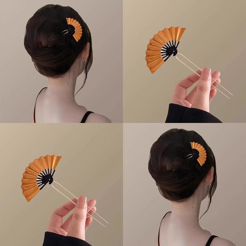 ・カテゴリ: ヘアアクセサリー・素材: 合金・スタイル: 中式、レトロ・デザイン: 幾何学的・加工技術: り・カラー: アンティークゴールド扇子・トレンド要素: 新中華風レトロゴールド扇子かんざし