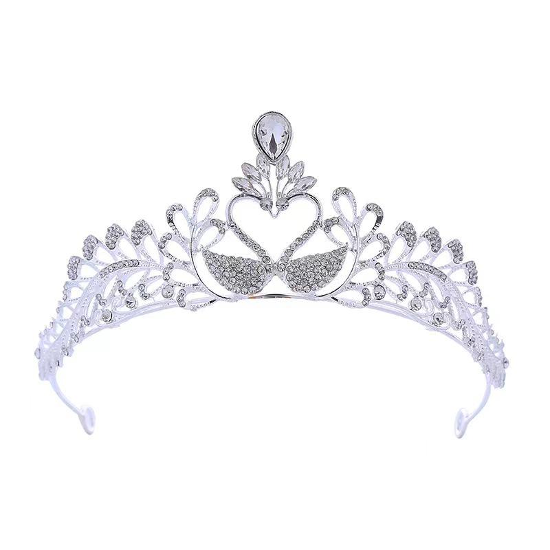 カチューシャ キッズ ティアラ クラウン 子供 レディース ヘアアクセサリー 豪華 スワン モチーフ キラキラ 電気メッキ加工 ウェディング 結婚式 発表会 ドレス フォーマル 髪飾り ヘッドドレス