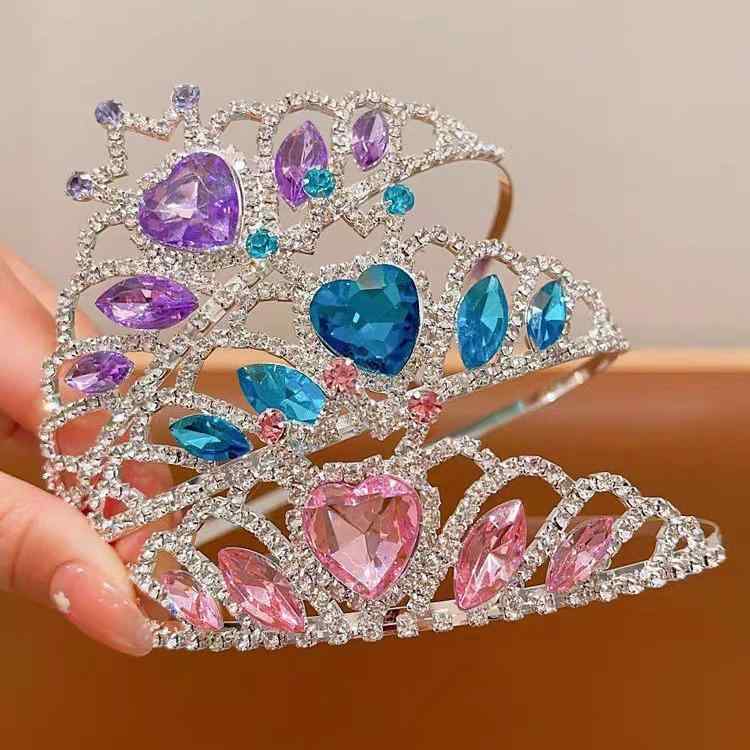 カチューシャ キッズ 女の子 ティアラ 王冠 ヘアアクセサリー キラキラ クリスタル 誕生日 発表会 七五三 髪飾り かわいい ピンク ブルー 紫 合金