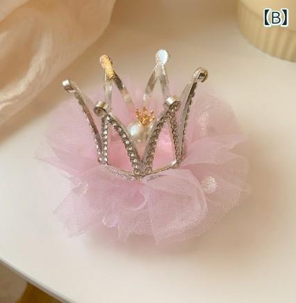 bloomelierのヘアアクセサリー 女の子 キッズ 王冠 クラウン ミニサイズ プリンセス ヘアピン かみどめ かわいい チュール 発表会 誕生日 記念撮影｜アングル3