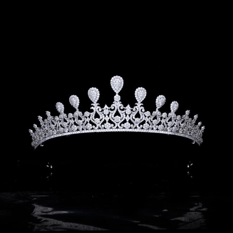 カチューシャ レディース ティアラ クラウン ジルコニア 髪飾り ヘアアクセサリー 結婚式 花嫁 ブライダル ウェディング 披露宴 二次会 パーティー 前撮り アクセサリー 高級感 キラキラ 電気メッキ加工