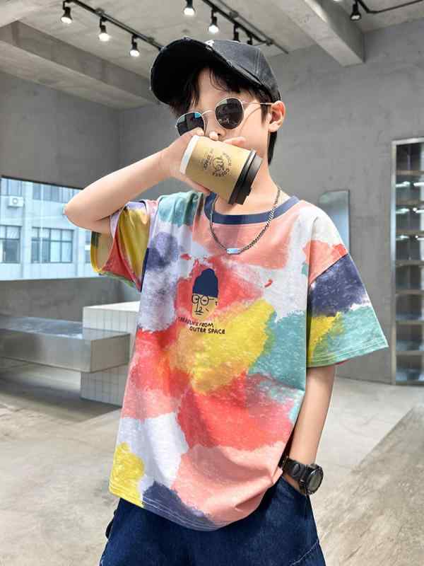 ・カテゴリ: 子供用Tシャツ・スタイル: 韓国風・性別: 男の子・フード: なし・袖丈: 半袖・対象年齢: 8歳以上（身長140cm以上）・生地加工: 柔軟処理・柄: キャラクター、アルファベット、プリント・主な素材: 綿（）・安全基準: B類・ネックライン: クルーネック・機能: 吸湿速乾・カラー展開: ホワイト、カーキ・サイズ展開: 120cm、130cm、140cm、150cm、160cm、170cm