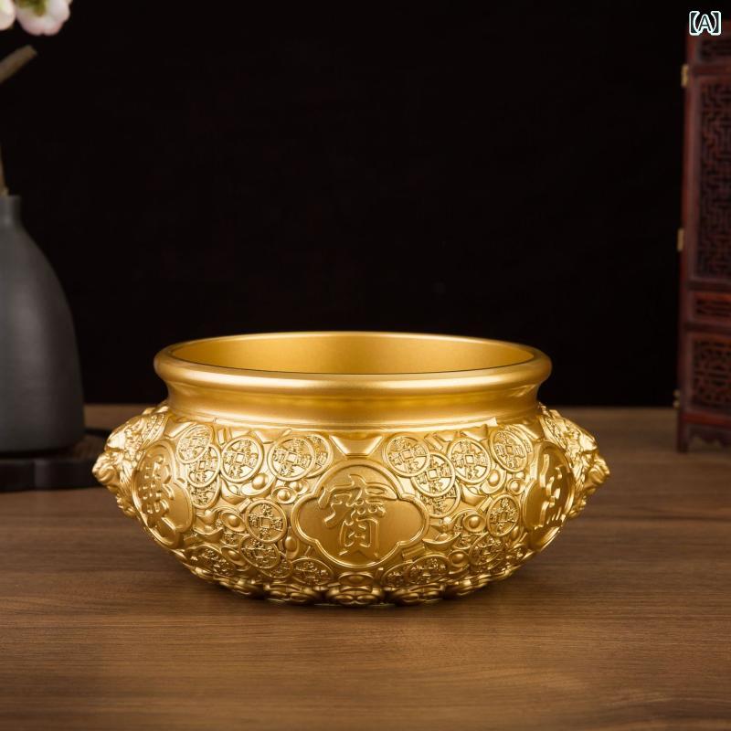 ・カテゴリ: 聚宝盆（オブジェ）・カラー展開: 小（口径9cm、高さ5cm、重さ約420g）、中（口径13cm、高さ7cm、重さ約1000g）、大（口径17cm、高さ12cm、重さ約2200g）、大セット（台座付き）、赤いビーズ（重さ約50g）、合金銀元宝（6個）、五帝銅銭（5個）、琉璃米（500g）・主な素材: 真鍮・スタイル: 中国風・工芸: 彫刻・ギフト用途: ビジネスギフト、広告ギフト、プロモーション、会議用、福利厚生、祝日ギフト、記念品、広報ギフト