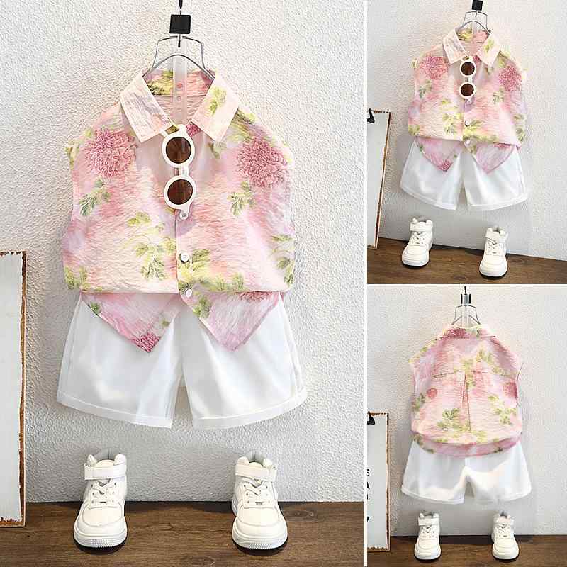 ・カテゴリ: 子供服セットアップ・スタイル: 韓国風・セット内容: トップス、パンツの2点セット・対象年齢: 3〜8歳（身長100〜140cm）・袖丈: ノースリーブ・パンツ丈: ショートパンツ・生地加工: ソフト加工・生地の厚さ: 薄手・柄: 花柄・デザイン要素: スポーツ、セットアップ、トレンド・主な素材: 綿・安全基準: B類・開閉仕様: シングルブレスト・カラー展開: セットアップ、セットアップ＋サングラス・サイズ展開: 90cm、100cm、110cm、120cm、130cm、140cm、150cm