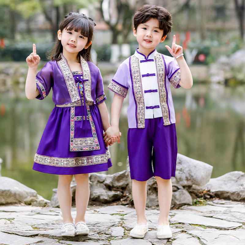 ・カテゴリ: 子供用民族衣装、唐装・スタイル: 中国風・主な素材: 綿・素材の特徴: 柔軟加工・デザイン: セットアップ、プリント・生地の厚さ: 薄手・対象性別: 男女兼用・カラー展開: 男児用、女児用・サイズ展開: 90cm、100cm、110cm、120cm、130cm、140cm、150cm、160cm、170cm・対象年齢: 3〜8歳（100〜140cm）・着用シーン: 通学、ギフト、日常、旅行