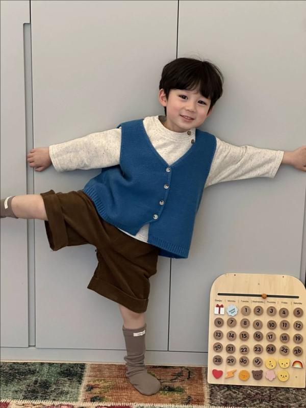 ベスト キッズ 女の子 ニットカーディガン ノースリーブ Vネック 春秋 前開き ボタン 厚手 無地 シンプル カジュアル ルーズ 暖かい 通園 通学 ブルー