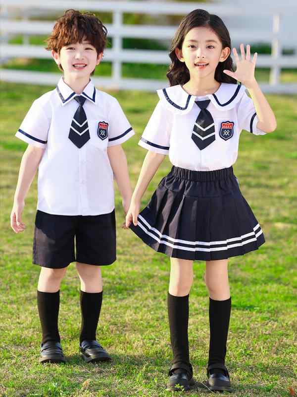 ・カテゴリ: 校服、制服・スタイル: プレッピー、ブリティッシュ・対象年齢: 8歳以上、身長140cm以上・対象性別: 男女兼用・開閉仕様: シングルブレスト・生地加工: 柔軟加工・主な素材: 綿 59.7%・安全基準: B類・フード: なし・セット内容: シャツ、ショートパンツ（スカート）、ネクタイ・タイプ: 半袖、パンツセット・カラー展開: 男の子、女の子・サイズ展開: 100cm、110cm、120cm、130cm、140cm、150cm、160cm、170cm、180cm