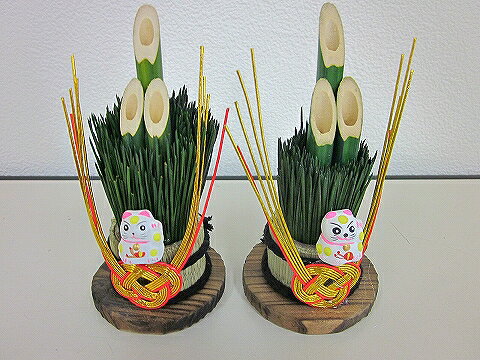 樂天商城 - 正月飾り　ミニ門松（小）2個セット　かわいいミニサイズの門松です。簡単に飾れるので玄関はもちろん、お部屋のちょっとしたインテリアにもオススメです♪