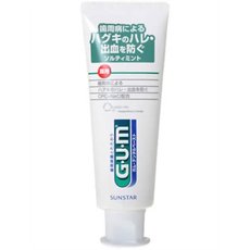 薬用ガム G・U・M デンタルペースト ソルティミント 商品説明 『薬用ガム G・U・M デンタルペースト ソルティミント』 ◆歯周病(歯肉炎、歯周炎)による、ハグキのハレ・出血を防ぎます。 (1)塩化ナトリウム …脱水作用＆収れん作用があります。 (2)CPC＋ビタミンE …殺菌＆ハグキの血行を促進します。 薬用ガム G・U・M デンタルペースト ソルティミント　詳細 原材料など 商品名 薬用ガム G・U・M デンタルペースト ソルティミント 原材料もしくは全成分 湿潤剤…ソルビット液/清掃剤…無水ケイ酸/収れん剤…歯磨用塩化ナトリウム(モートンソルト)/粘結剤…無水ケイ酸/薬用成分…塩化ナトリウム(NaCl)、酢酸トコフェロール(ビタミンE)、塩化セチルピリジニウム(殺菌剤CPC)/発泡剤…ラウリル硫酸ナトリウム/香味剤…香料(スパイシーミントタイプ)、サッカリンナトリウム/安定剤…酸化チタン/防腐剤…パラベン/pH調整剤…リン酸-水酸化ナトリウム 内容量 150g 販売者 サンスター 効能・効果 歯周病(歯肉炎、歯周病)によるハグキのハレ・出血を防ぐ ご使用上の注意 ・発疹、かゆみなどのアレルギー、ぜんそく等の症状があらわれた場合には、使用を中止し、医師、歯科医師または薬剤師にご相談ください。 ・目に入った時は、こすらずすぐに水で充分洗い流してください。 広告文責 株式会社プログレシブクルー072-265-0007 区分 日本製 ・医薬部外品薬用ガム G・U・M デンタルペースト ソルティミント(150g)　×3個セット