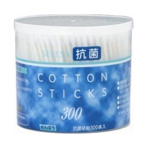 コットンスティック 商品説明 『コットンスティック』 ◆衛生的な抗菌仕上げ ◆天然抗菌剤キトサンが、雑菌の繁殖を抑え、清潔に保ちます。 ◆紙軸なのでソフトで弾力性があります。 コットンスティック　詳細 原材料など 商品名 コットンスティック 内容量 300本入 販売者 コットン・ラボ 170-0004 東京都豊島区北大塚1-13-4 日本生命大塚ビル4階 原産国 中国 広告文責 株式会社プログレシブクルー072-265-0007 区分 日用品コットンスティック　300本入×5個セット　