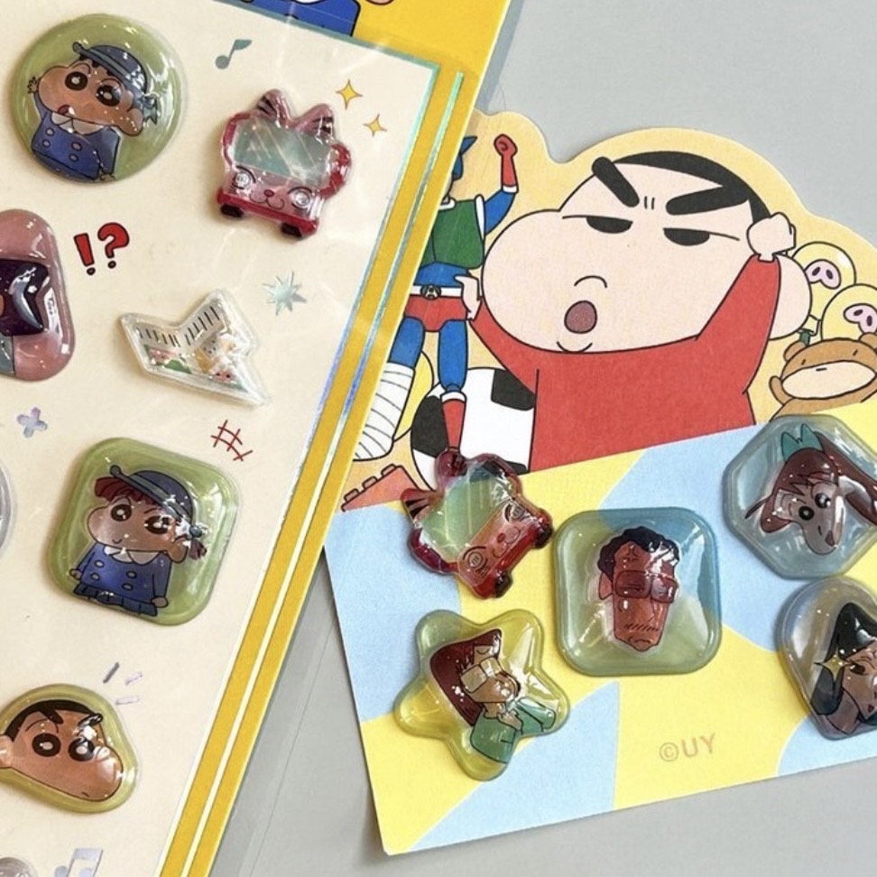 Rakuten - クレヨンしんちゃん　ドロップシール　硬い　固い　韓国限定　4種類展開　しんちゃん　アニメ　キャラクター　女の子　男の子　おしりシール　ぷにぷにシール　マシュマロシール　ウォーターシール　タイルシール