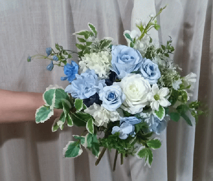 サムシングブルーのクラッチブーケ送料無料・サムシングブルーのブーケ・クラッチブーケ・ ウエディングブーケ