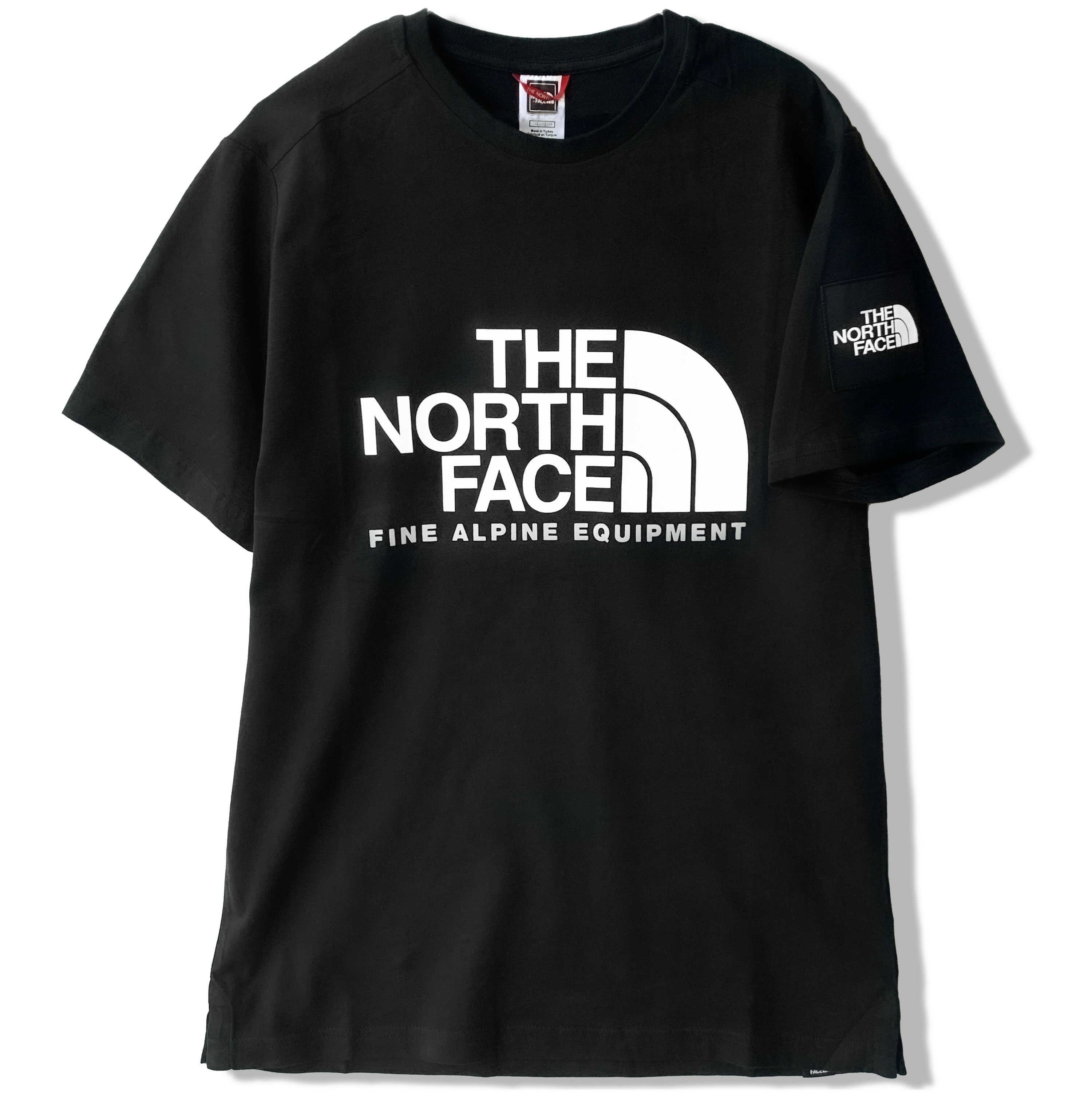 【 送料無料 】 ノースフェイス Tシャツ メンズ レディース も着れる THE NORTH FACE Fine Alpine Tee 半袖Tシャツ 黒 ブラック 白 ホワイト 半袖 S M L XL LL 2L 3L 4L XXL 2XL ロゴTシャツ ワッペン 肩 袖 人気 おすすめ かっこいい おしゃれ プレゼント 海外モデル 3