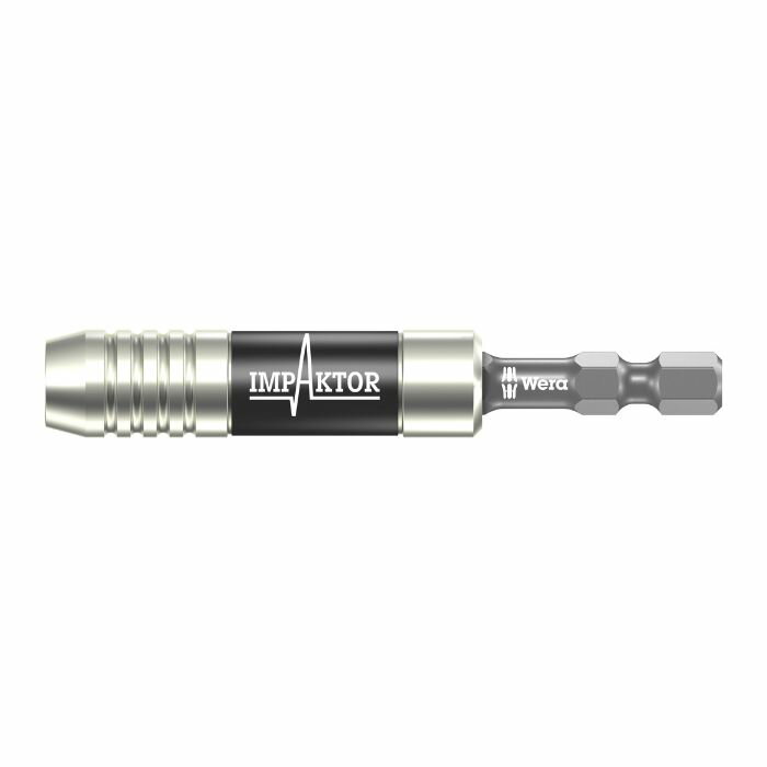 Wera 897/4 IMP インパクター ビットホルダー 1/4" 6.35mm（05057675001） 全長75mm 高トルク・高負荷対応のインパクタービットホルダーです。 リング（止め輪）とマグネットでビットを保持します。 工業用製品のドリリングマシンに使用されているこちらのビットホルダーは、ステンレス製で2つの異なるトーションゾーンを備えていて、ビットの早期破損リスクを軽減します。 トーションビットを単体で使用するよりも、トーションゾーンを有するホルダーと組み合わせて使用することでより高い効果を得ることができます。 　→インパクタービット（バイトーション）+インパクタービットホルダー＝トライトーション ■モニター環境により実際の商品の発色と異なる場合があります。パッケージデザインやサイズ表記等予告なく変更する場合がございます。