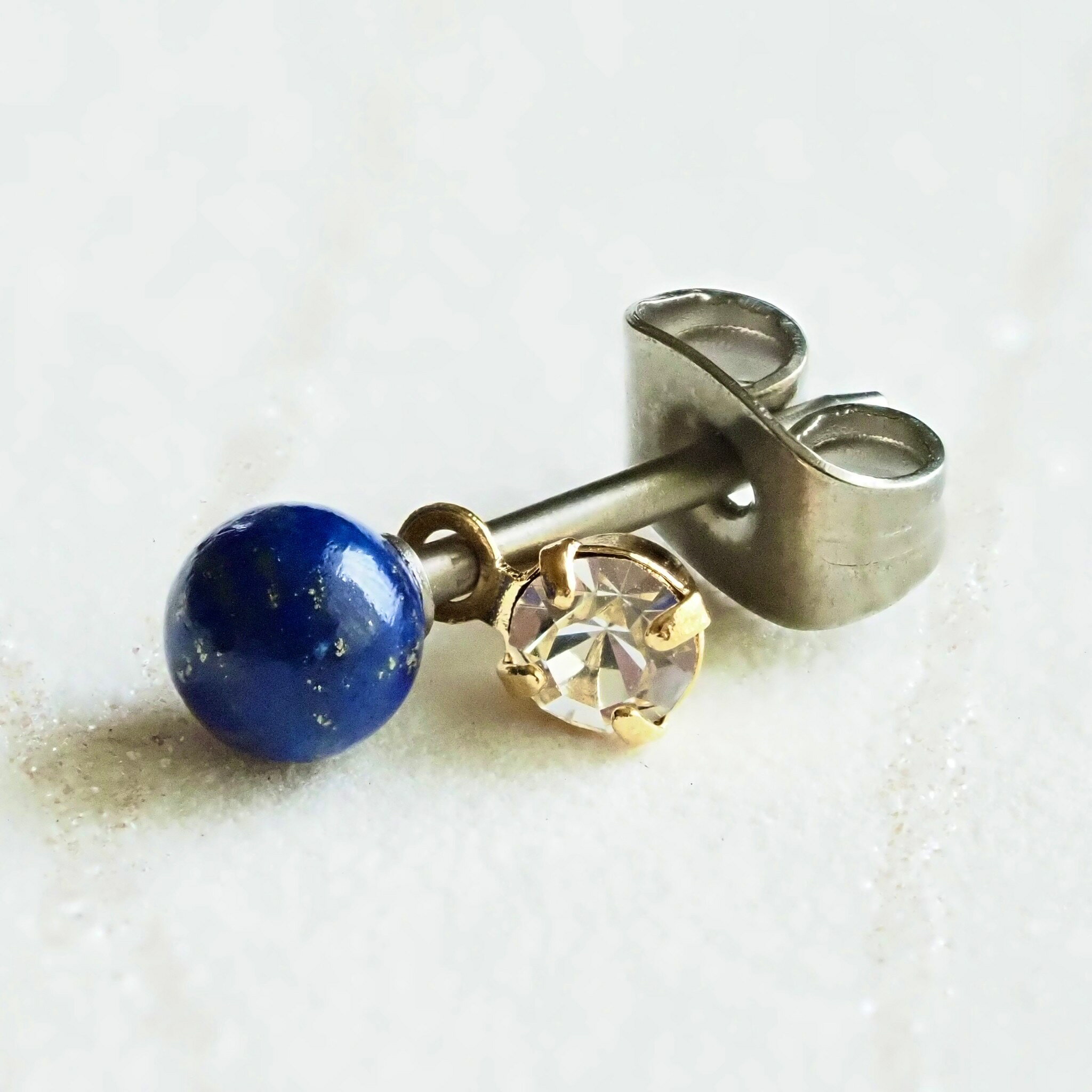 ラピスラズリ セカンドピアス 日本製 4mm 純チタン 太軸 片耳 アレルギー 金属アレルギー 対応 ピアス 軸太 チタン ロングポスト ゲージ 16G 18G 20G かわいい おしゃれ BlueHill 天然石 誕生石 9月 ブルー 青