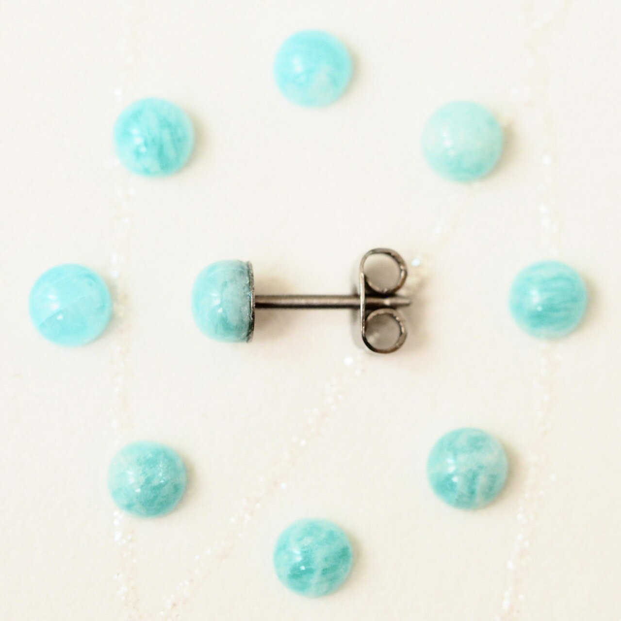 アマゾナイト カボション セカンドピアス 日本製 純チタン 太軸 片耳 つけっぱなし アレルギー 金属アレルギー 対応 ピアス 軸太 チタン ロングポスト ゲージ 16G 18G 20G かわいい おしゃれ BlueHill 天然石 誕生石 5月 青 ブルー アマゾナイト