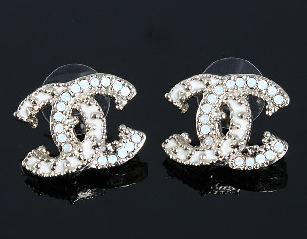 Chanel Here Mark Pierced Earrings Ivory Champagne Gold A61600 On Chanel Here Mark Pierced Earrings Ivory Champagne Gold A61600 On The Hunt