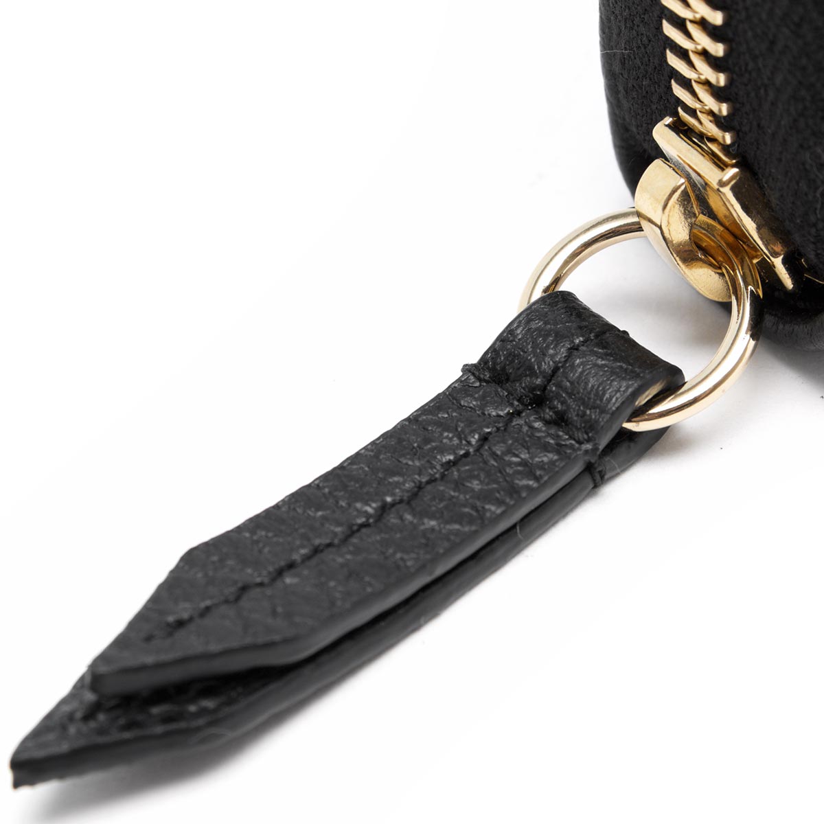 GUCCI(グッチ)『プチマーモントレザージップアラウンドウォレット(456117CAO0G1000)』