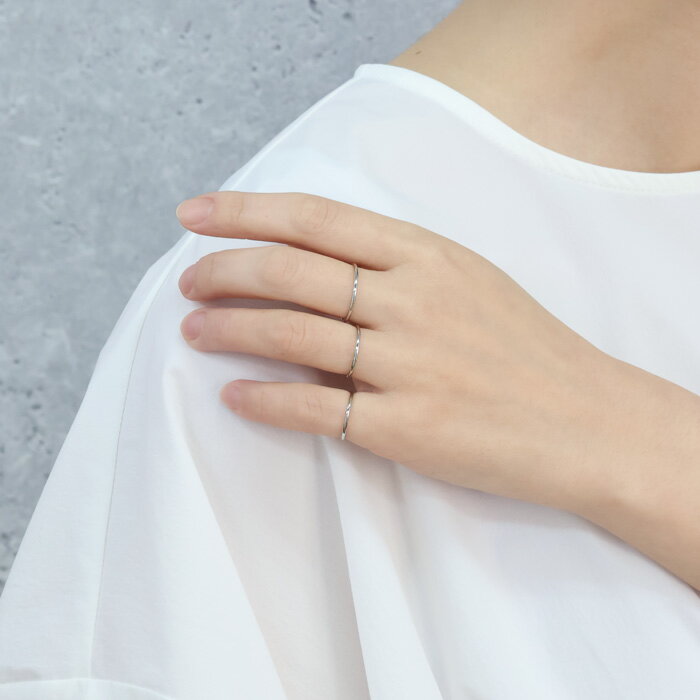 ＼超目玉 50%OFFセール／リング 指輪 1mm 極細 華奢リング K18コーティング ピンキー ステンレスリング ステンレス指輪 金属アレルギー対応 ピンキーリング 細い プレーンリング ファランジリング マリッジリング ペアリング ジュエリー アクセサリー