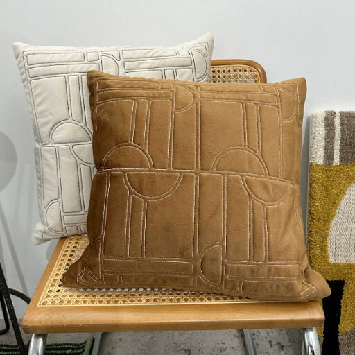 【即納】beej ビージbeej_Stitch cushion Cover ステッチクッションカバー【2025SS新作】≪2月4日入荷≫ 【即納】beej ビージbeej_Stitch cushion Cover ステッチクッションカバー【2025SS新作】≪2月4日入荷≫