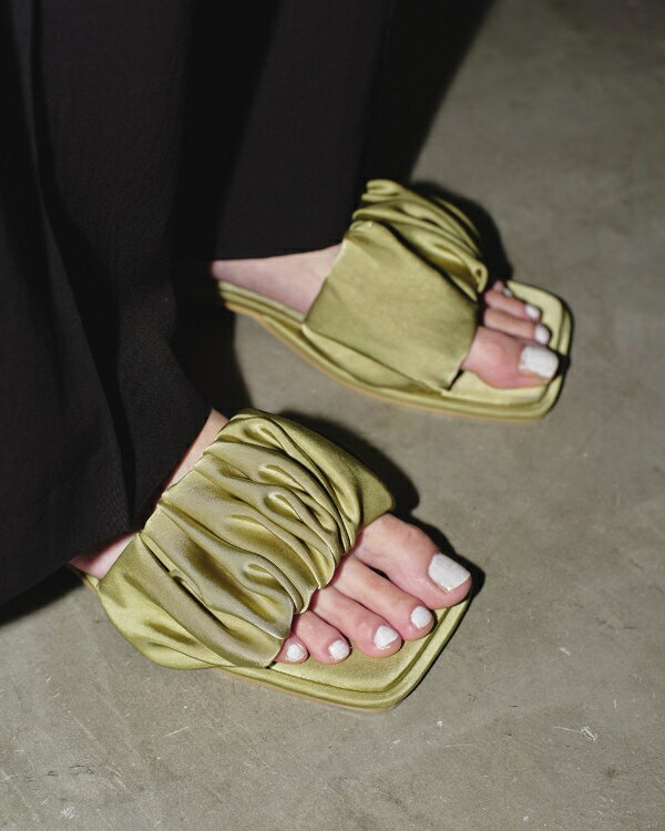 【SALE】【セール】【40％OFF】【即納】TODAYFUL トゥデイフル LIFE's ライフズ2024prefall 2024秋冬Satin Gather Sandals サテンギャザーサンダル 12411022 吉田怜香【2024AW新作】