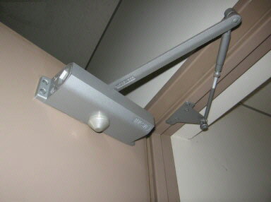 【送料込み(一部地域除く)】【防犯用品】NEW STAR(ニュースター)ドアクローザ 80series(標準型)バーン..