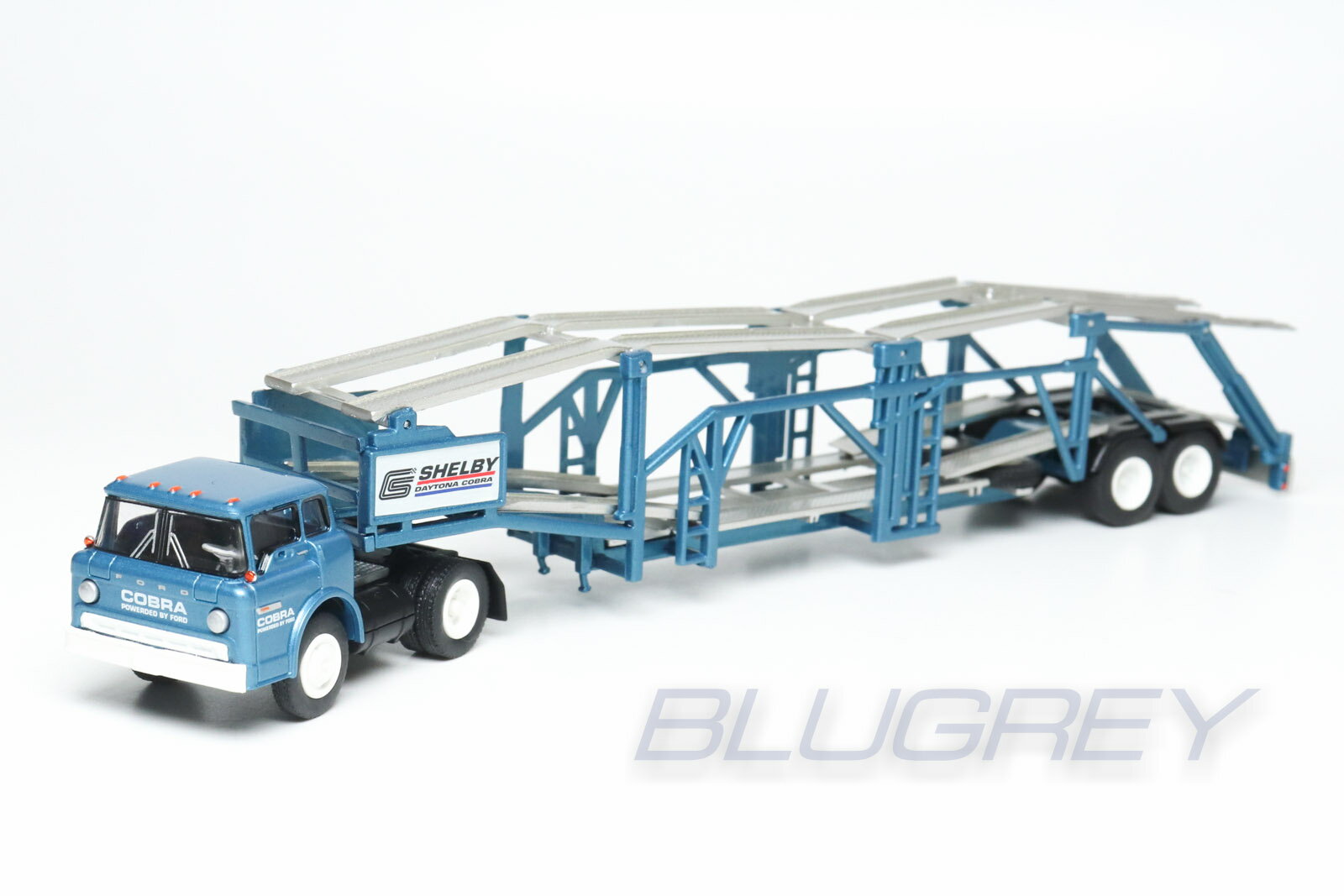 【国内在庫品】ブレキナ 1/87 フォード Cシリーズ 積載車 1970 シェルビー トレーラー BREKINA Ford Shelby HOスケール ドイツ BREKINA HOスケール ミニカー ダイキャスト モデルカー 【仕様】・スケール：1/87（HOスケール）・プラスチック製・品番：86332【注意】・製造時の塗装ムラ・ブツ・傷・はみ出し・デカールのズレ・浮き・欠け・ボンドのはみ出し・部品のズレ・タイヤの浮きなど、　メーカーによって差はありますが量産モデルはある程度許容されています。　個体差による返品・交換はお受けできませんのでご了承ください。・ブリスター、台紙、外箱には輸送に伴うスレやヨレ、汚れ、変形などがある場合があります。　パッケージの細かなダメージを気にされる方はご注文をお控え下さい。・パッケージの仕様/デザインは異なる場合があります。・商品は撮影や検品のため一度開封している場合があります。・お使いのパソコンのモニターの発色具合により実際のものと色が異なる場合がございます。 2