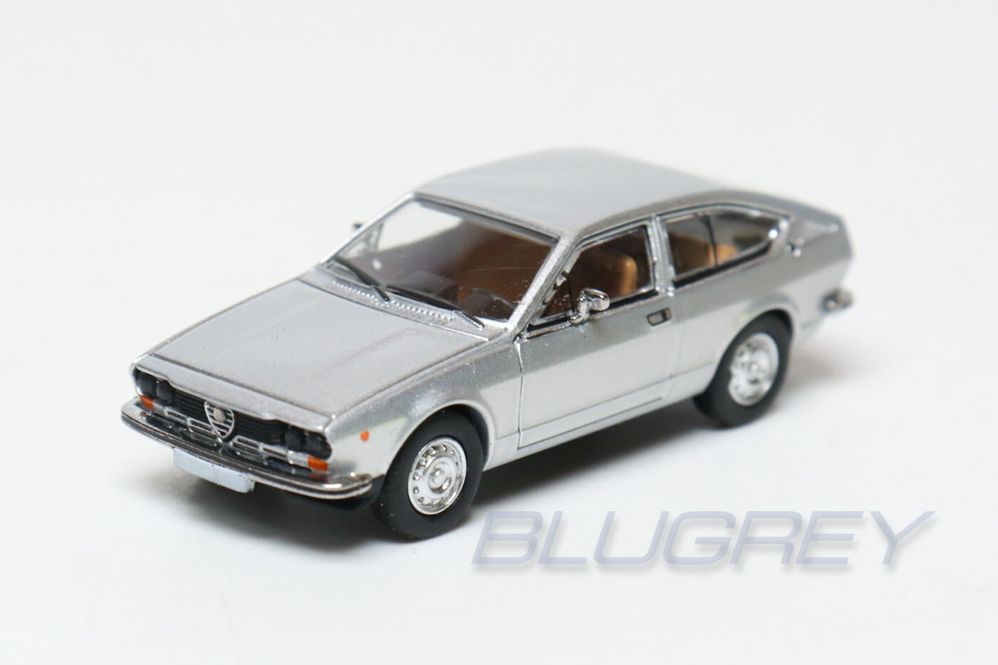 【国内在庫品】PCX87 1/87 アルファロメオ アルフェッタ GT 1974 シルバー Alfa Romeo Alfetta GT ミニカー HOスケール