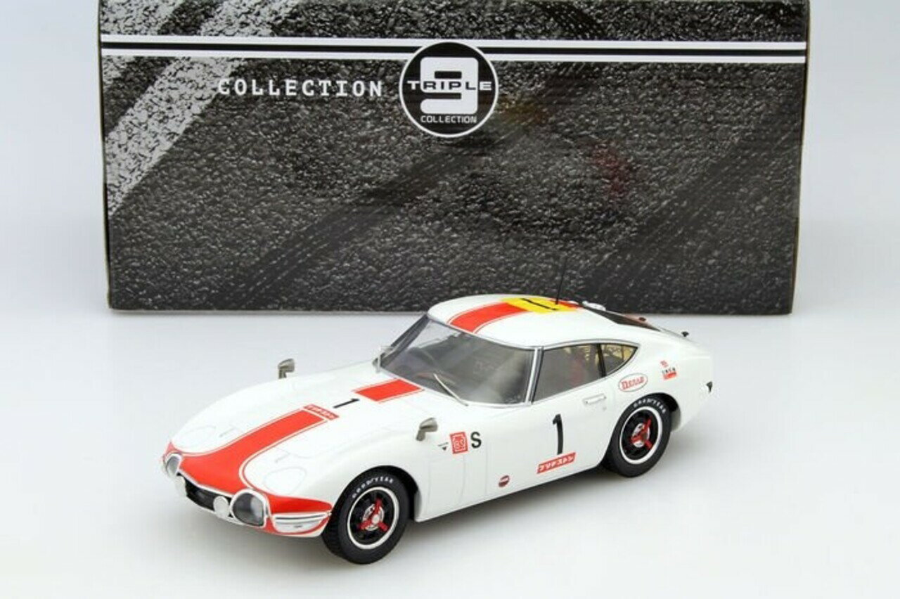 TRIPLE9 1/18 トヨタ 2000 GT 1967 富士24時間レース 優勝 #1 細谷 四方洋/大坪 善男 Toyota ミニカー