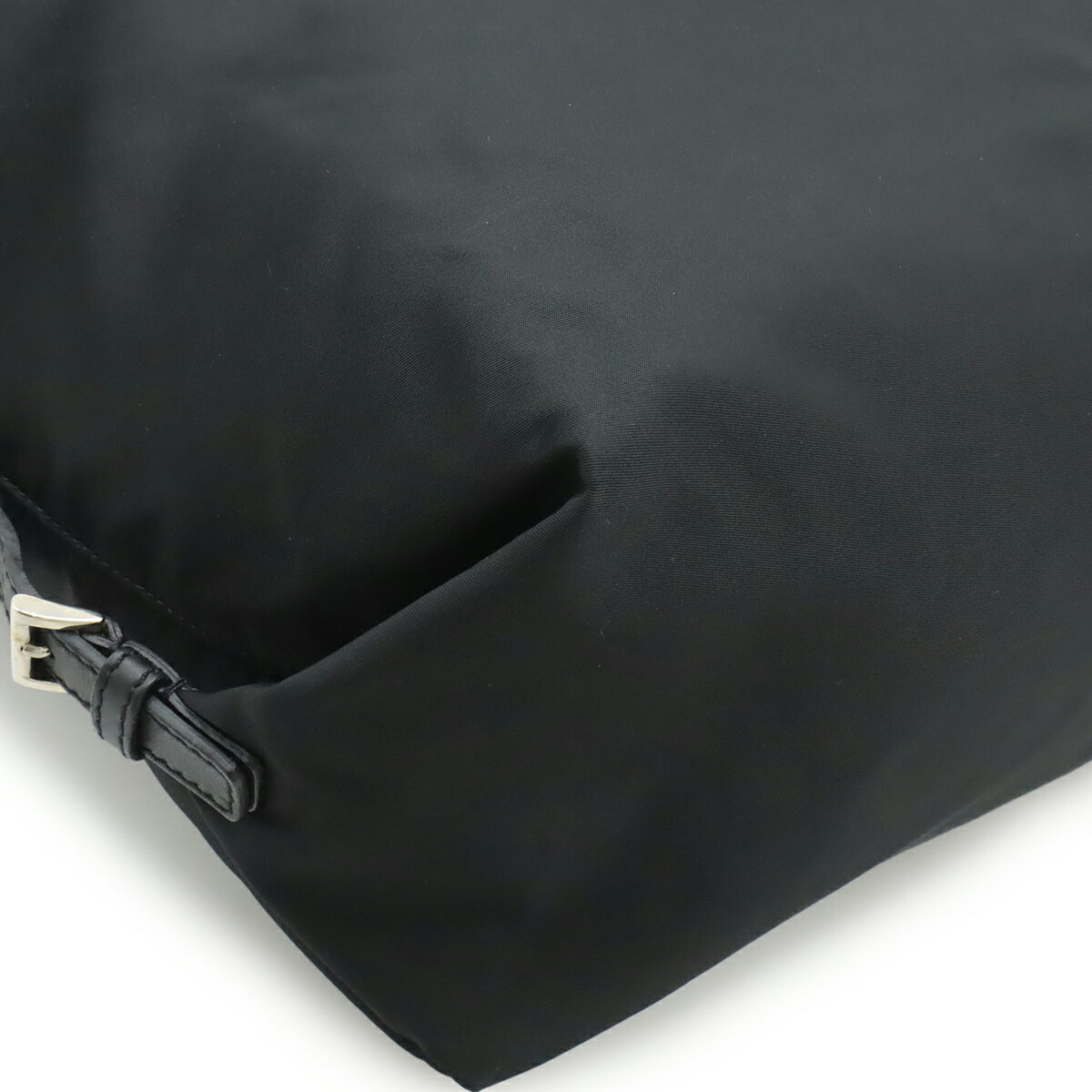 PRADA プラダ トライアングルロゴ ショルダーバッグ メッセンジャーバッグ 斜め掛け ナイロン レザー NERO 黒 ブラック シルバー金具 【中古】