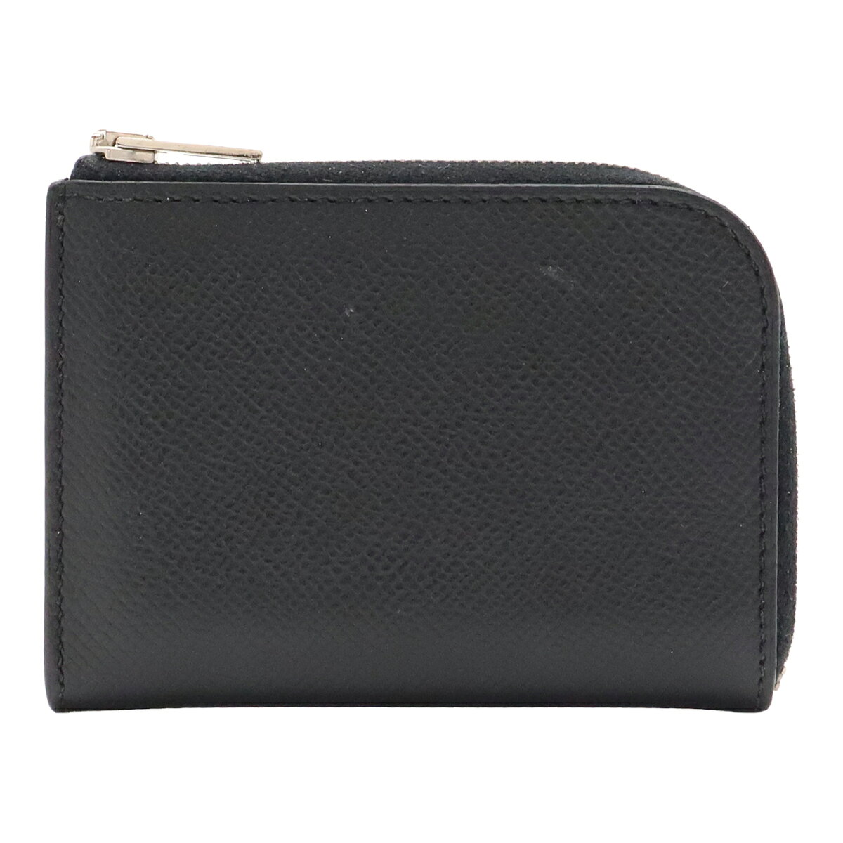 商品説明 程度 中古 ABランク サイズ W10.5cm H7.5cm 材質 ヴォーエプソン カラー ブラック 仕様 カード仕切り6 付属品 なし コンディション 外側 アタリ、スレ 内側 若干のスレ 金具 スレ 特記事項 刻印 □N(2010年頃製造) コメント 大きなダメージ等無く、比較的状態の良いお品物でございます。コンパクトに持ち運びいただけるL字型ファスナータイプの大変便利なカードケースでございます。