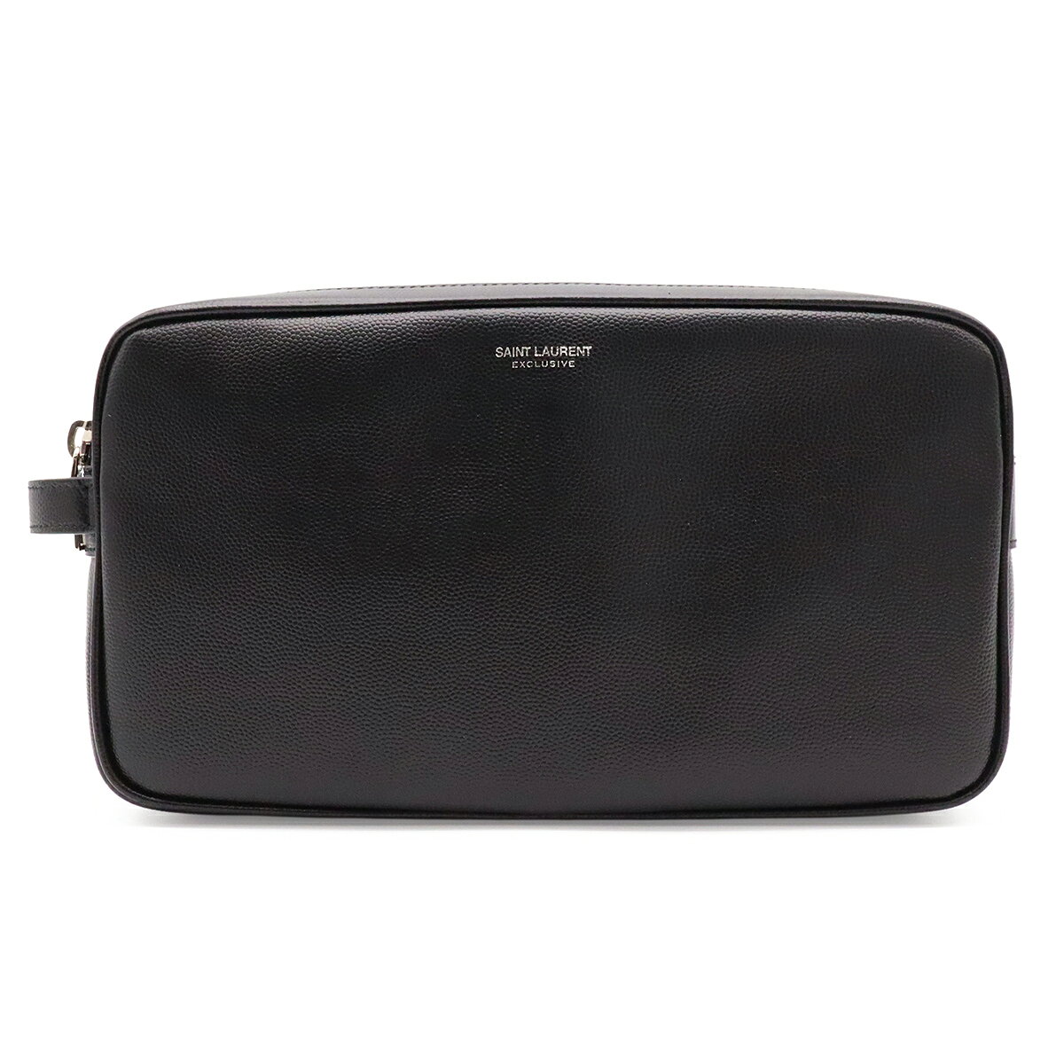商品説明 程度 中古 Aランク サイズ W24.5cm H14cm D9cm 材質 レザー カラー ブラック 仕様 外側背面ファスナーポケット1 付属品 なし 重さ 約380g コンディション 外側 若干の角スレ 内側 目立つダメージなし ハンドル 目立つダメージなし 金具 目立つダメージなし コメント 目立つダメージ等無く、全体的に状態の良いお品物でございます。大変スタイリッシュなセカンドバッグ。シンプルながら高級感溢れるアイテムでございます。